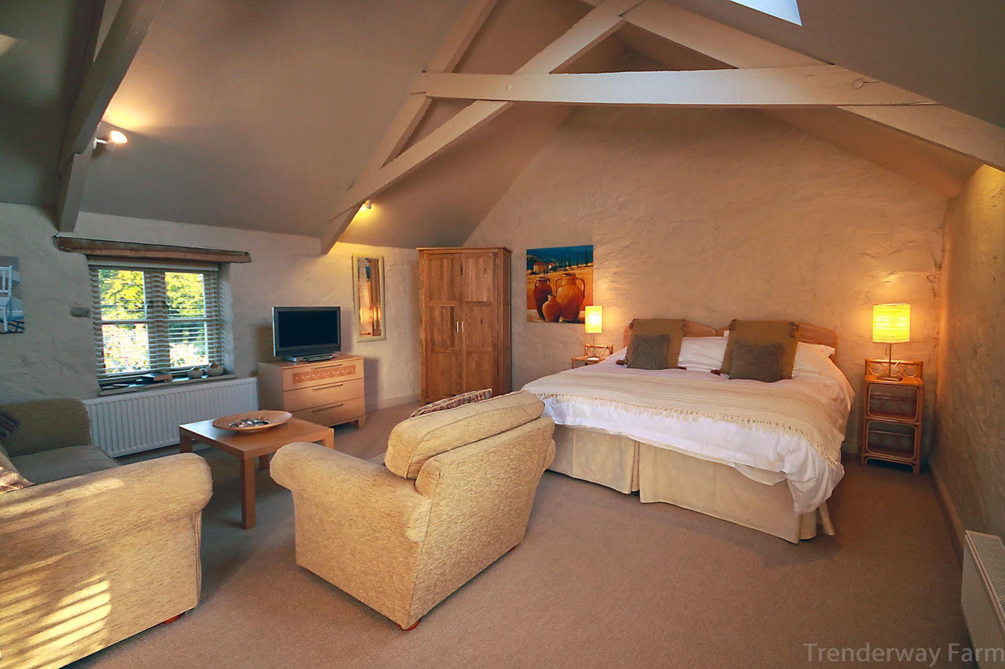 Trenderway Farm Bed & Breakfast Looe Eksteriør bilde